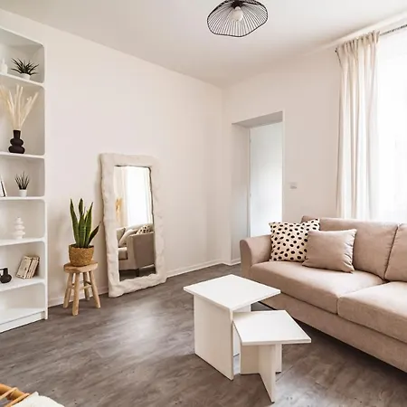 Charmant Appartement A Épernay Buitenkant foto