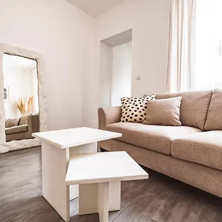 Charmant Appartement A Épernay Buitenkant foto